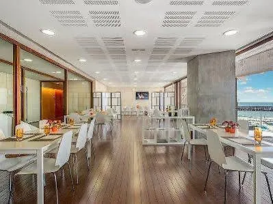 호스텔 Residencia Deportiva Sercotel Barcelona Sailing 산트 아드리아 데 베소스