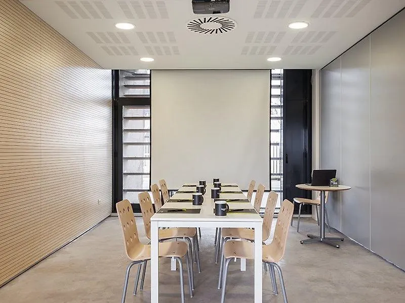 Residencia Deportiva Sercotel Barcelona Sailing Sant Adrià de Besòs Hostal